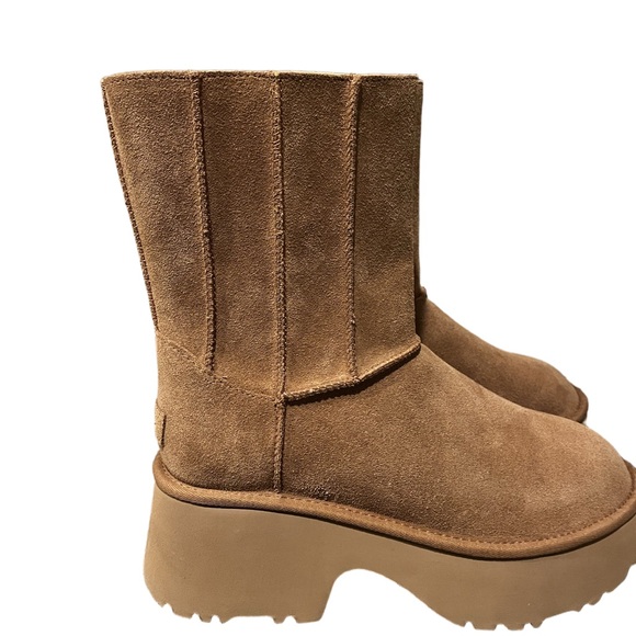 UGG Shoes - NWT UGG classic short platform boots